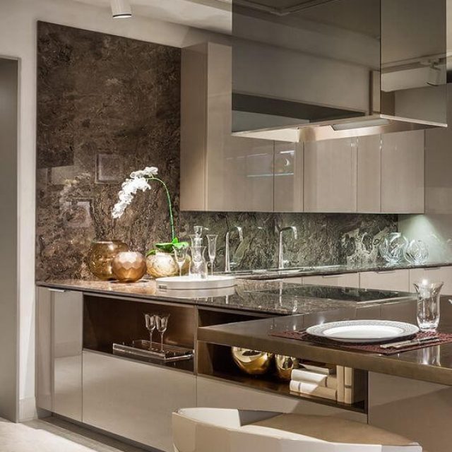 Кухня в бронзовом цвете в стиле модерн