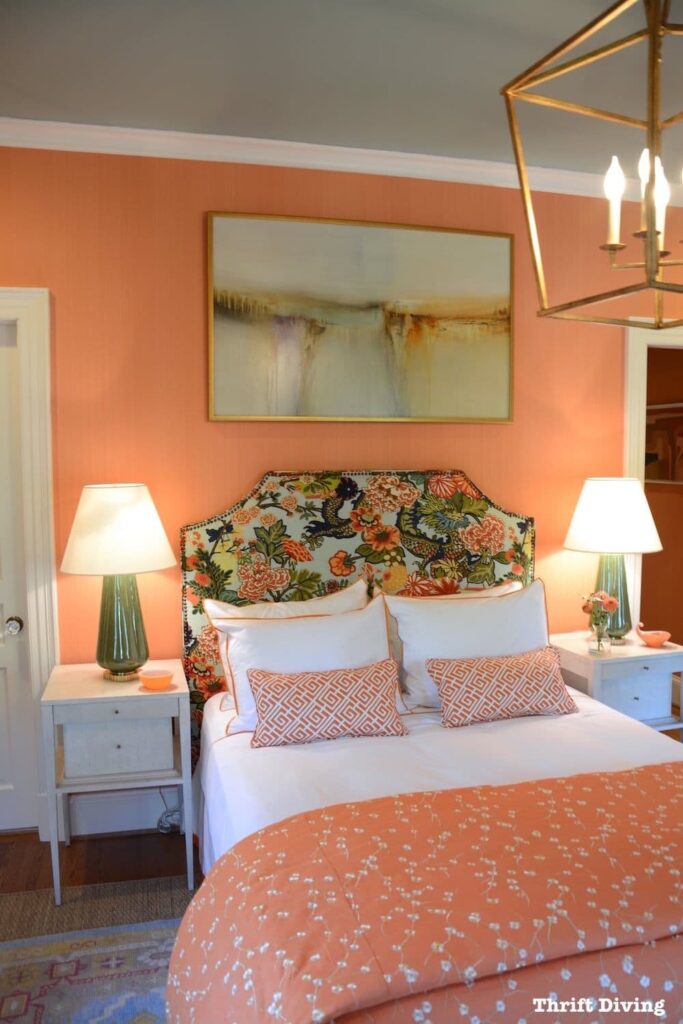 очаровательная оранжевая спальня