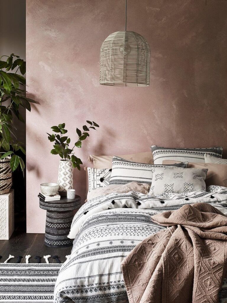 итальянская розовая спальня