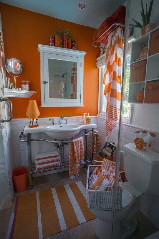 Калифорнийская ванная оранжевого цвета