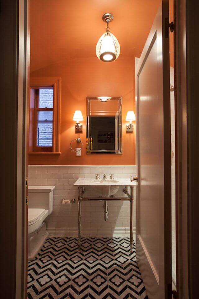 Американская ванная оранжевого цвета