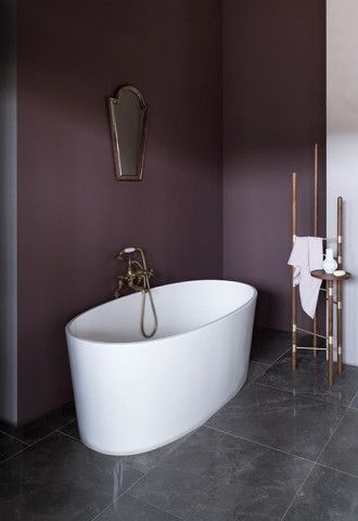 Дизайнерская ванная фиолетового цвета