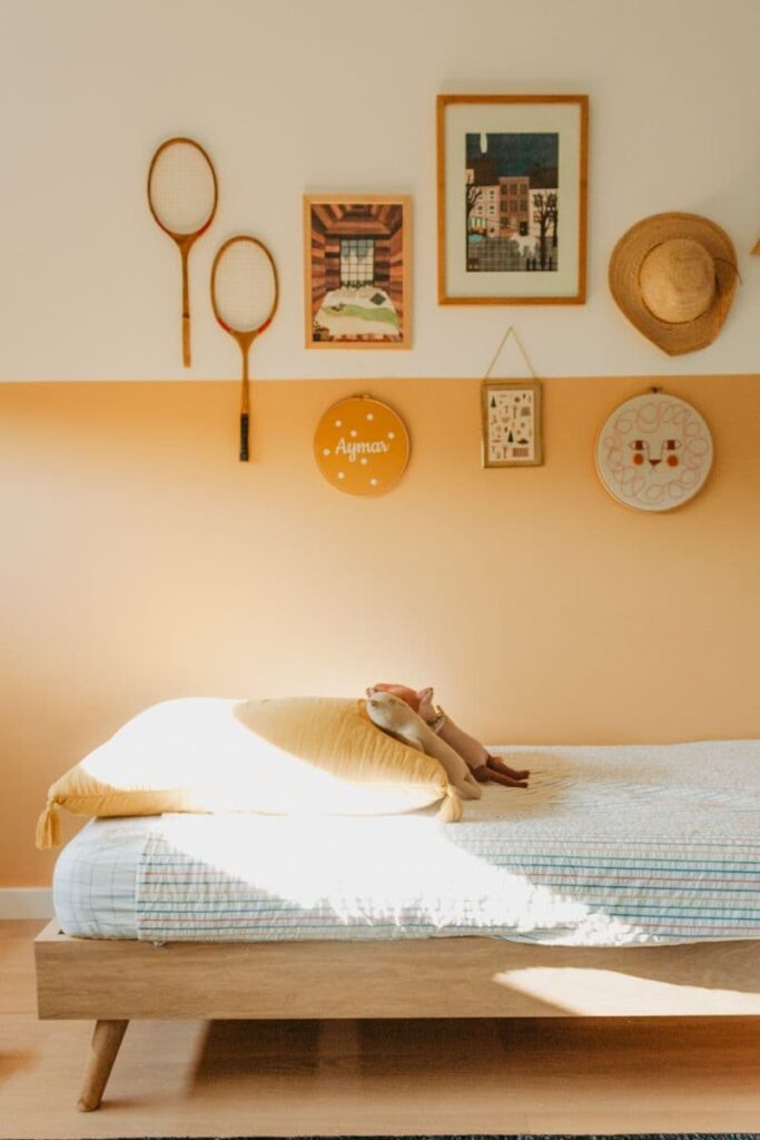 супердизайн спальни в оранжевых цветах