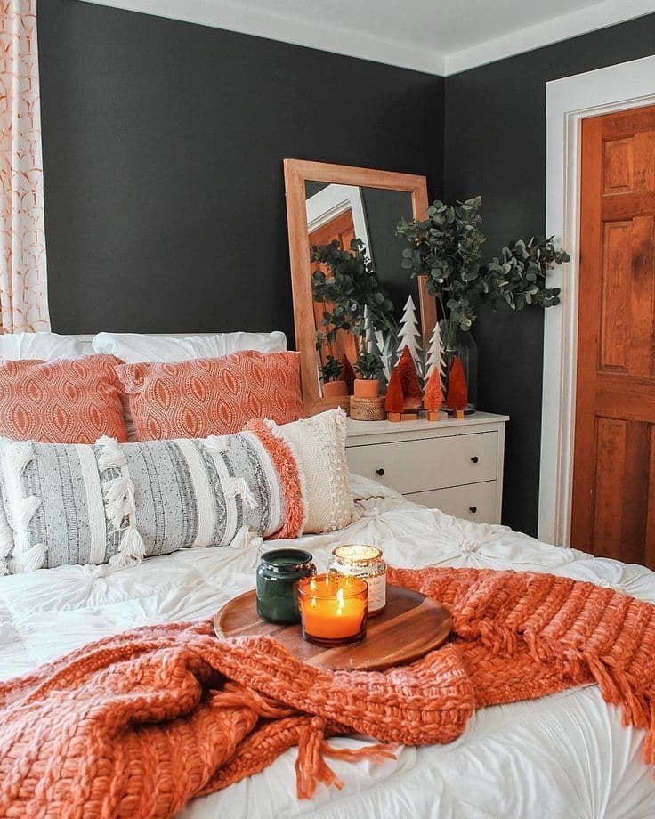 оранжевая спальня в однокомнатной квартире