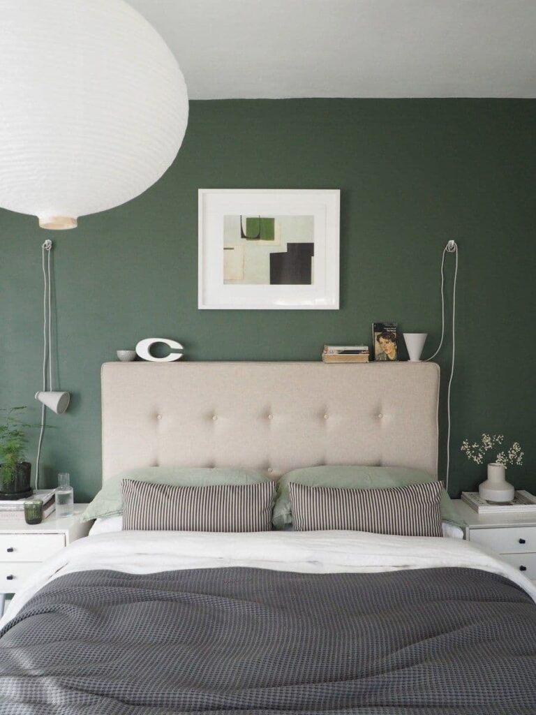 уникальный дизайн спальни в оливковых цветах