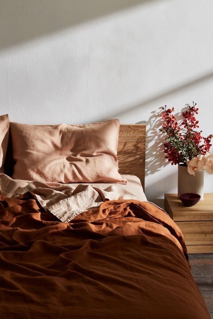 дизайн спальни в коричневых цветах