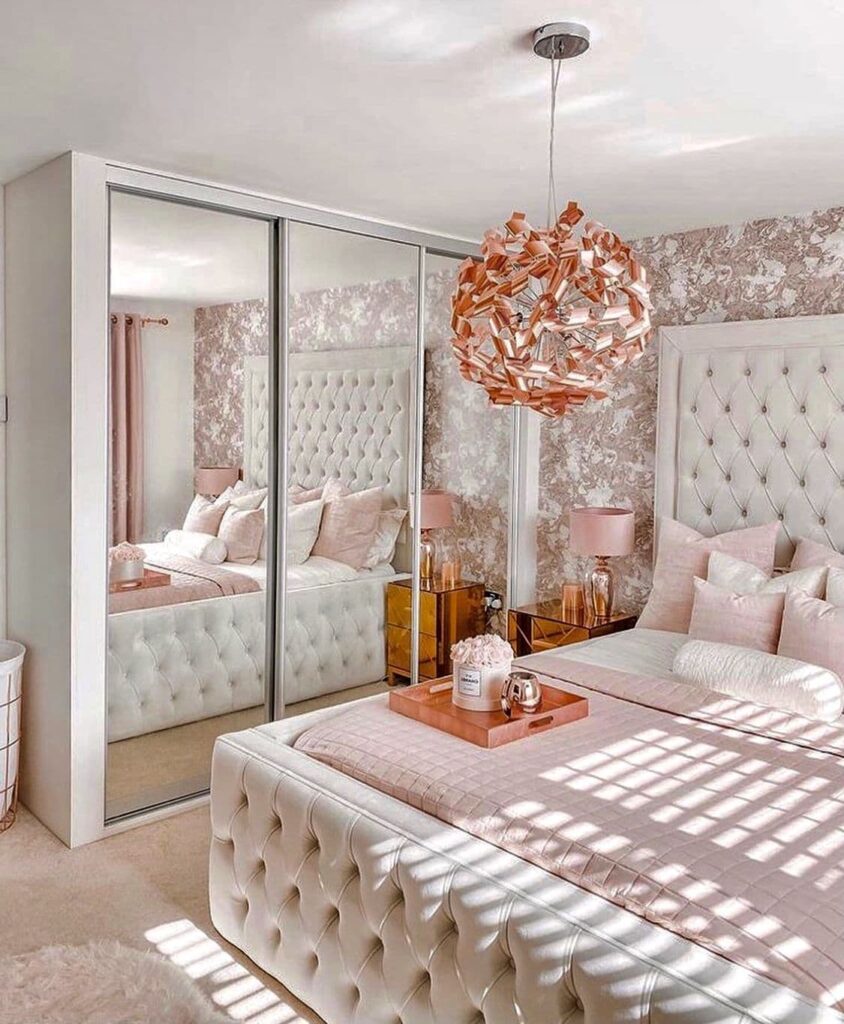 элегантная бело-розовая спальня
