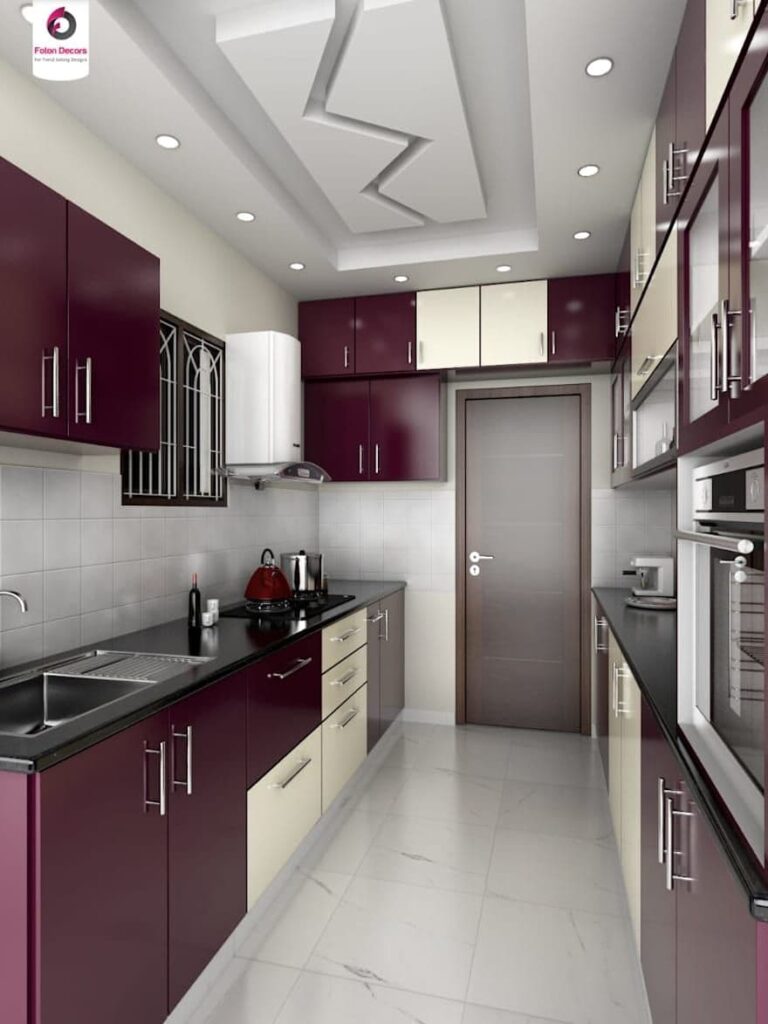 фиолетовая кухня в 3-комнатной квартире