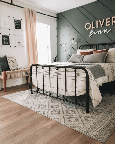 превосходная оливковая спальня