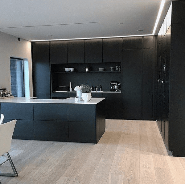 уникальная черная кухня