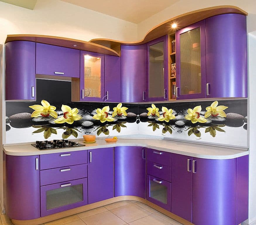 кухня в фиолетовых тонах