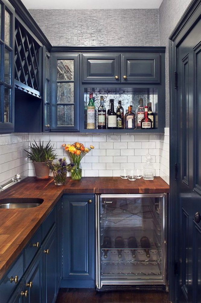 классическая синяя кухня