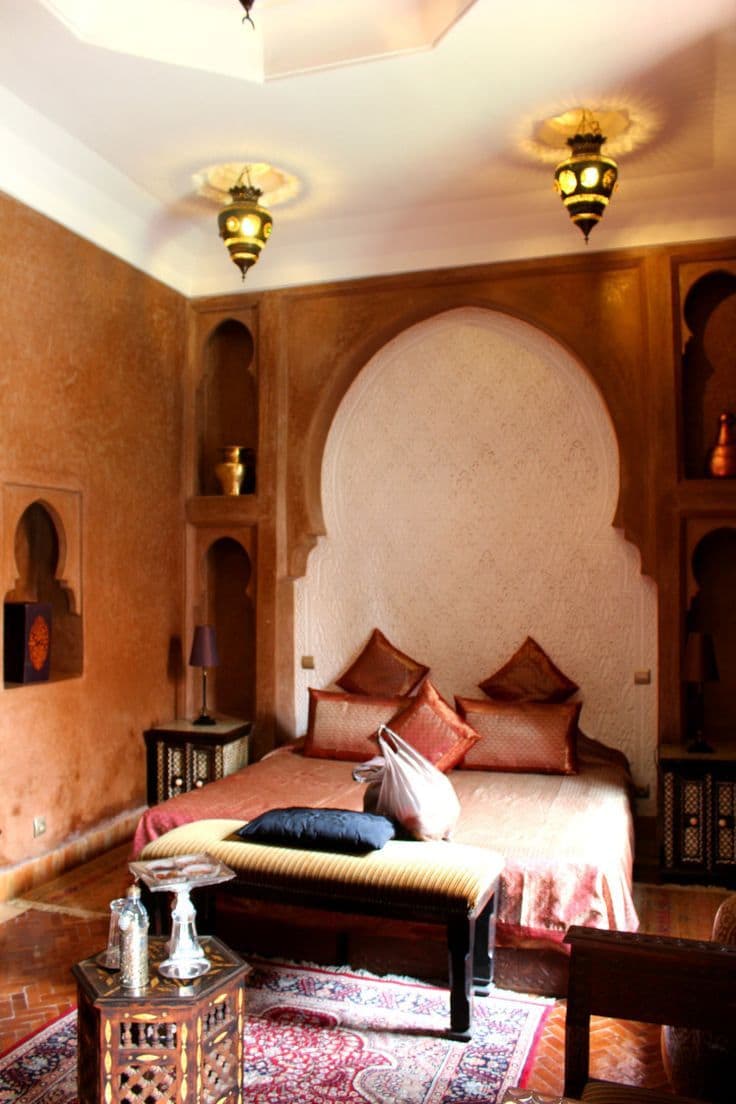 современная в марокканском стиле спальня