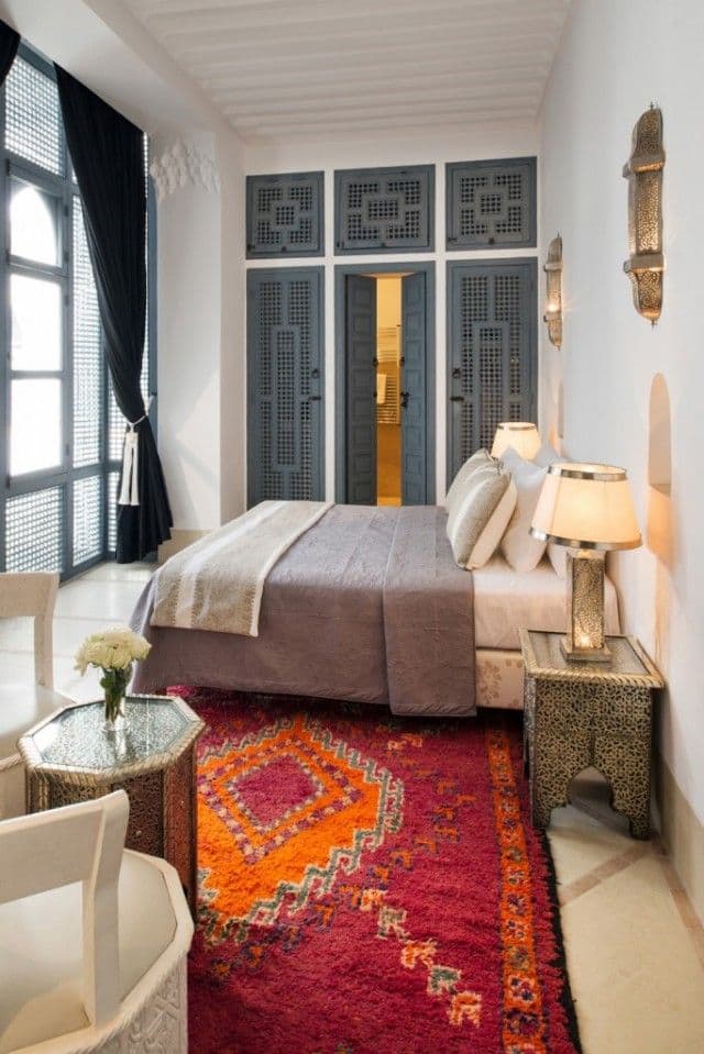 английская в марокканском стиле спальня