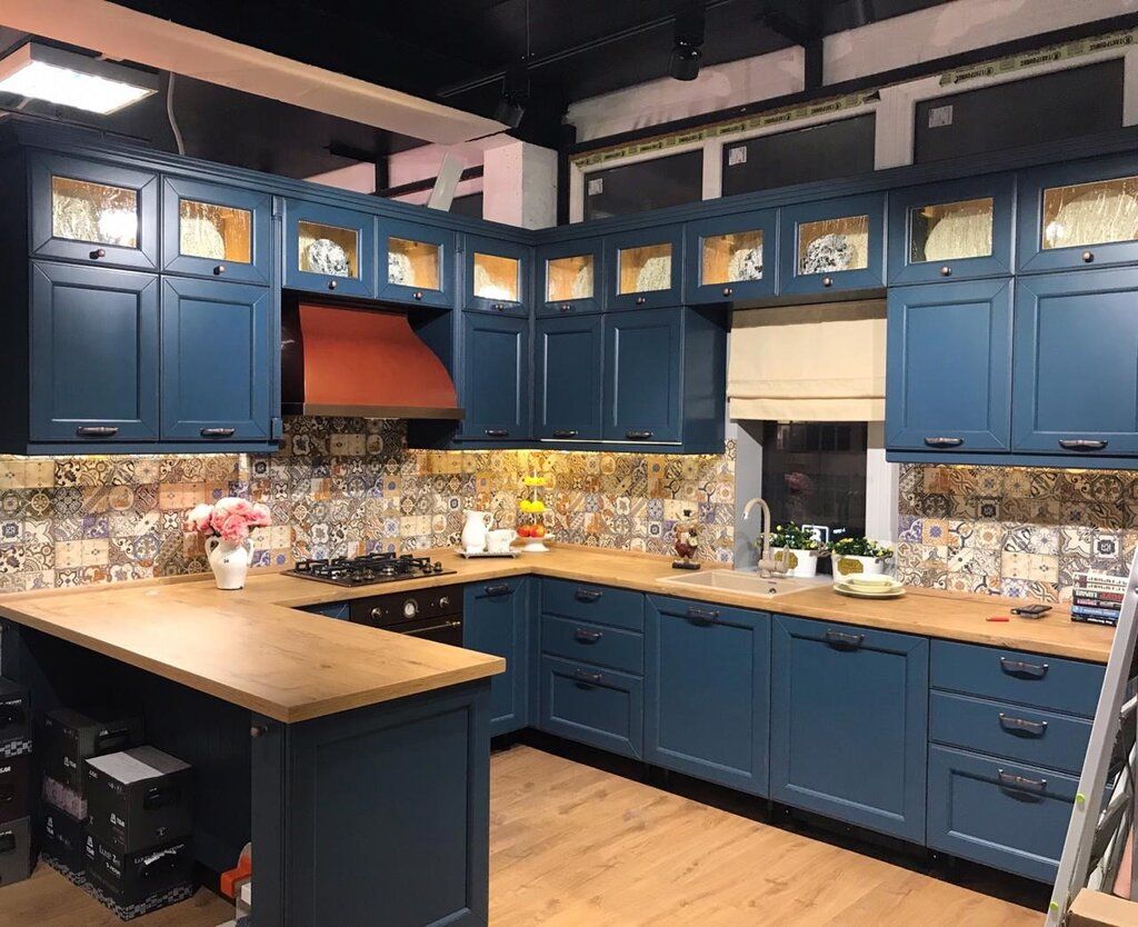 изысканная синяя кухня