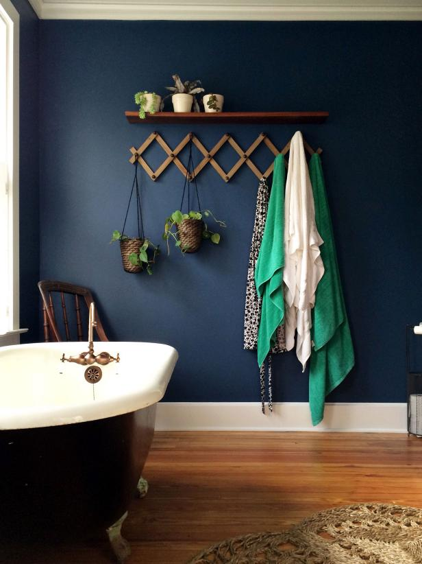 синяя ванная в квартире