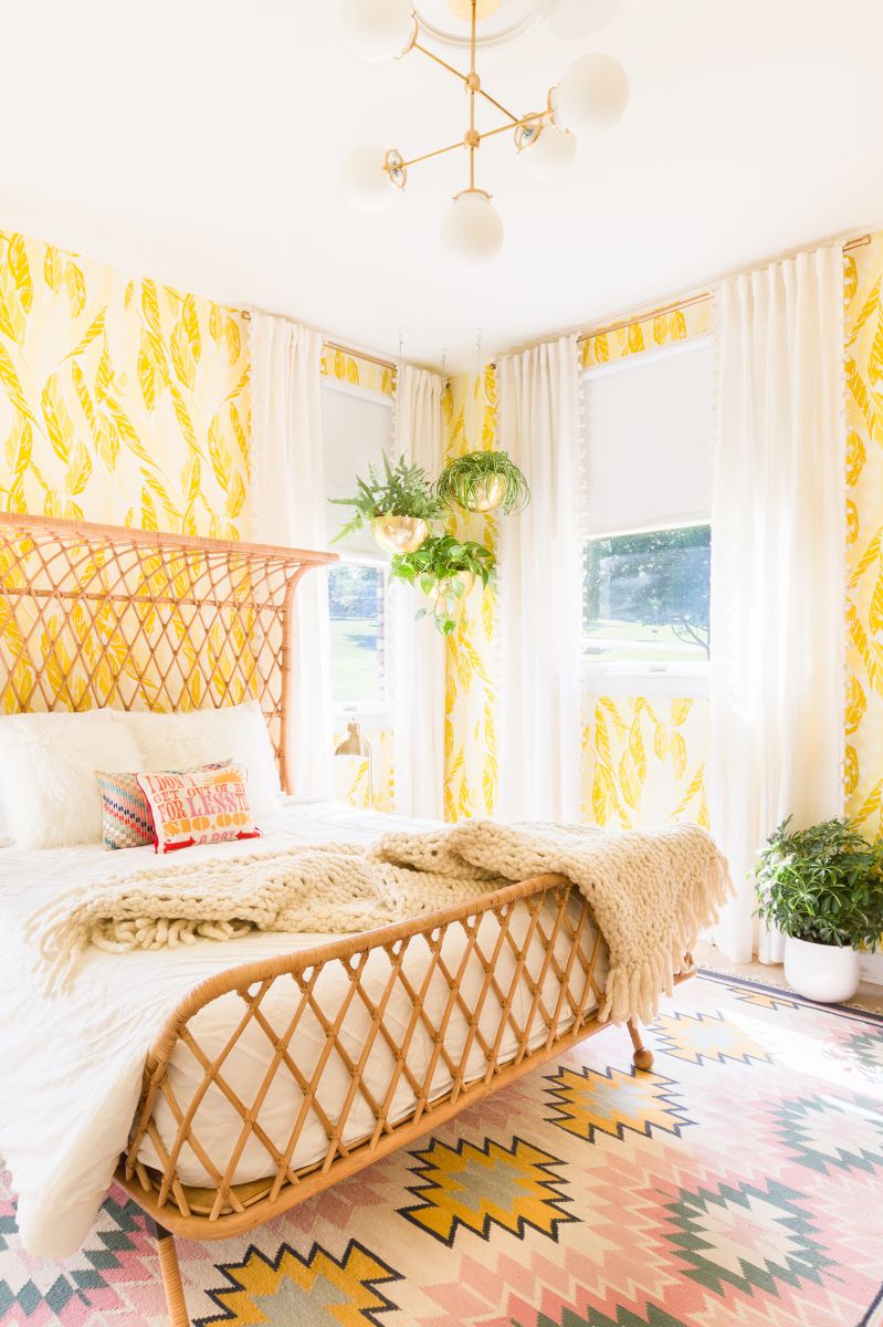 красивая лимонная спальня