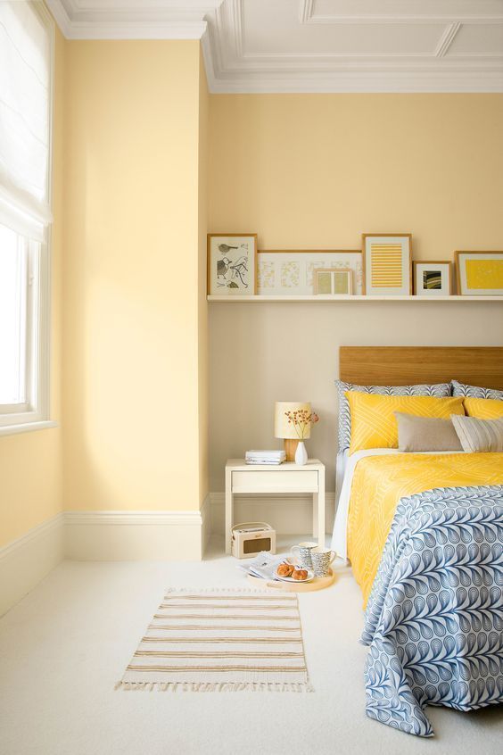 лимонная спальня в двухкомнатной квартире
