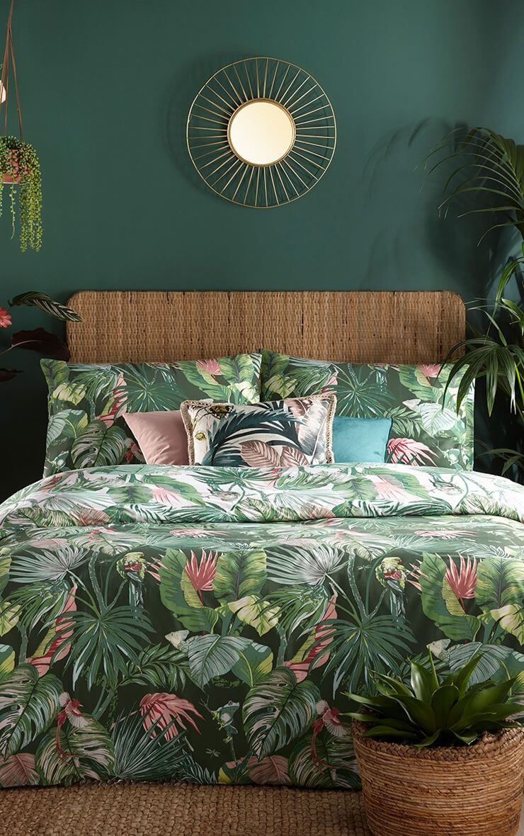 царская в тропическом стиле спальня
