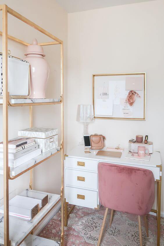 очаровательный розовый кабинет