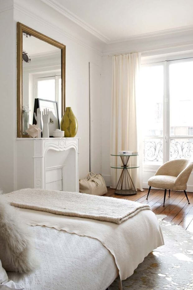 в парижском стиле спальня в двухкомнатной квартире