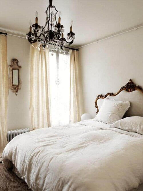 испанская в парижском стиле спальня