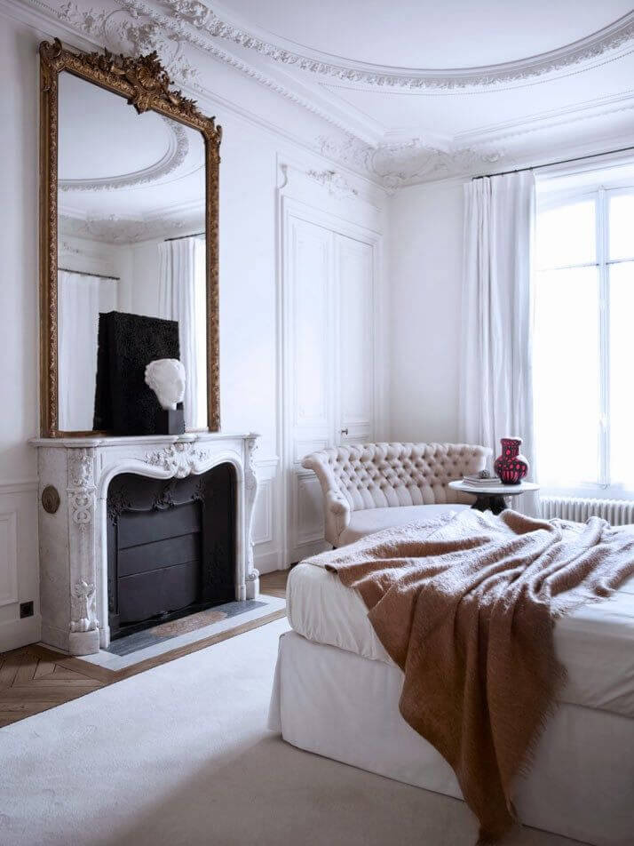 изысканная в парижском стиле спальня