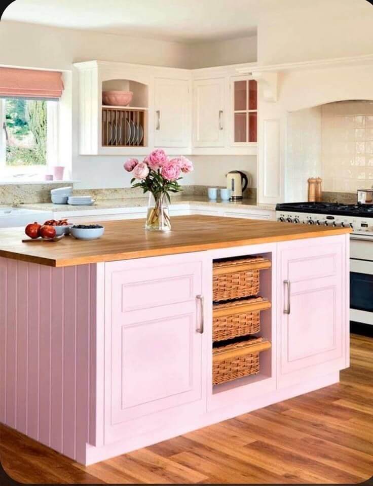 бесподобная бело-розовая кухня