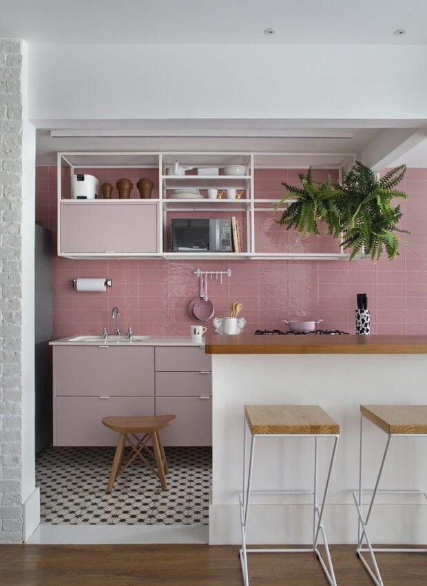 уникальная бело-розовая кухня