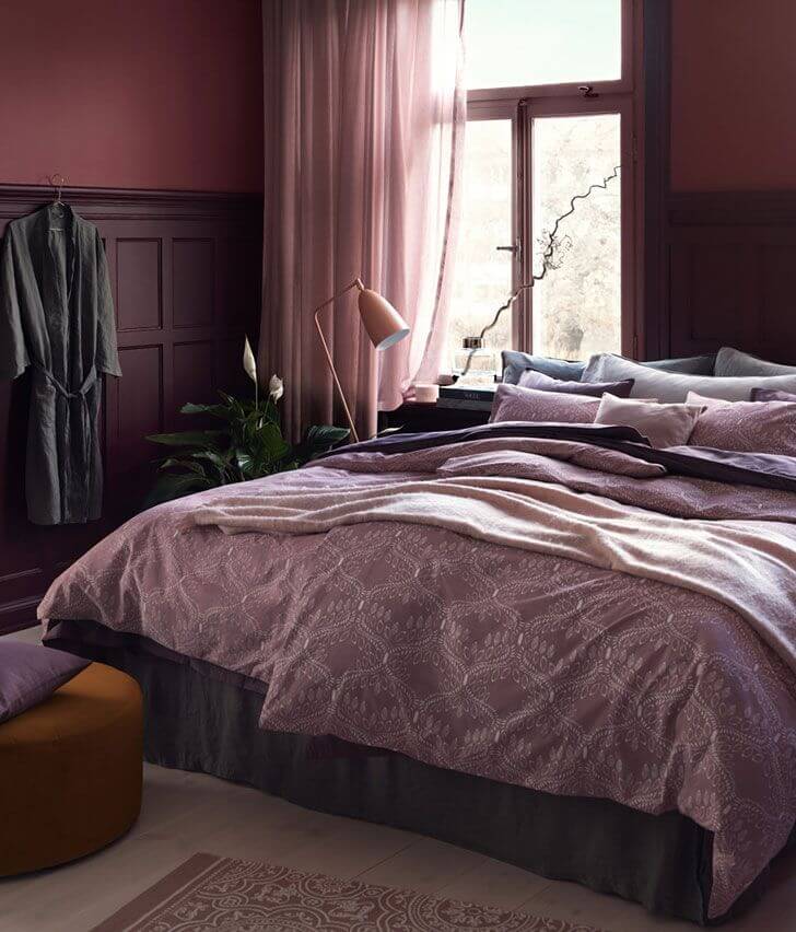 испанская пурпурная спальня