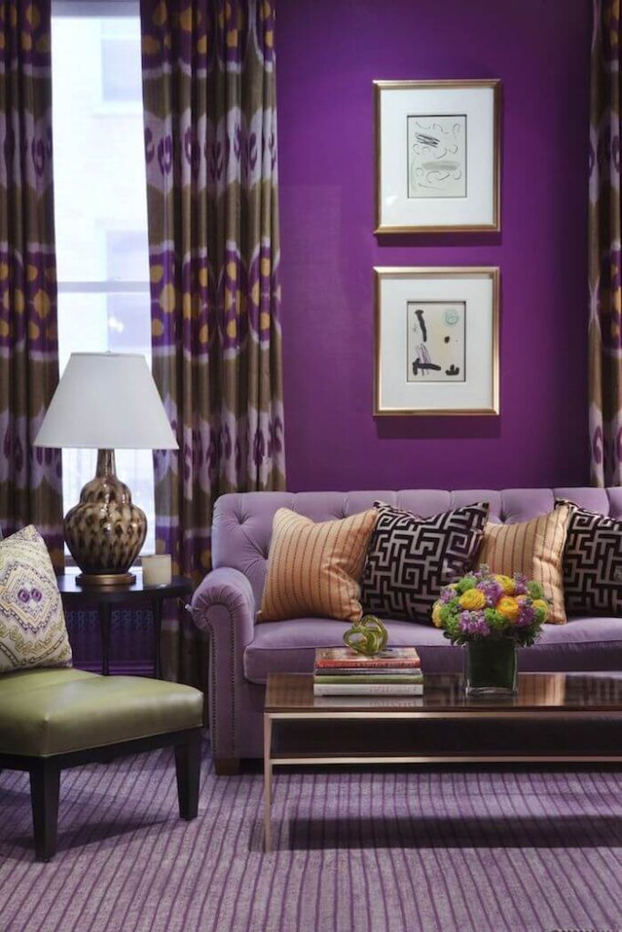 царская пурпурная гостиная
