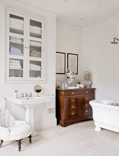 современная в классическом стиле ванная комната