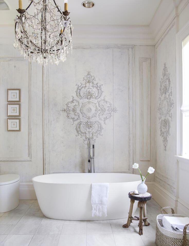 бесподобная в стиле барокко ванная комната