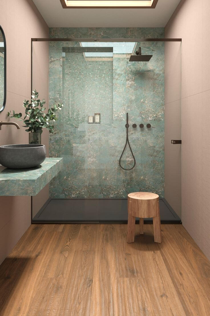 элегантная в стиле контемпорари ванная комната