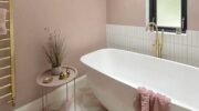 роскошная цвета пыльная роза ванная комната