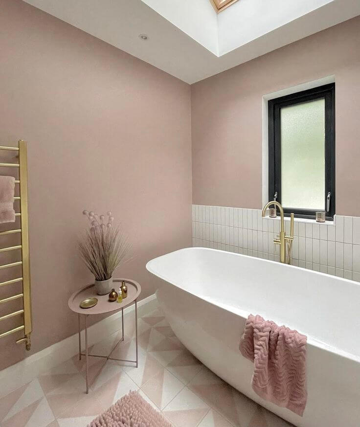 пленительная цвета пыльная роза ванная комната
